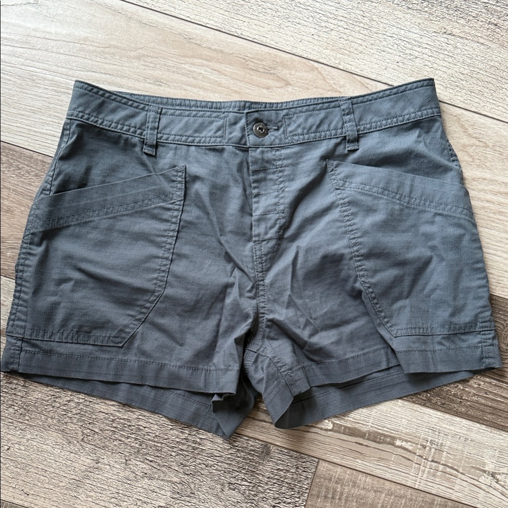 Prana Women's Charcoal Utility Cargo Shorts size 8